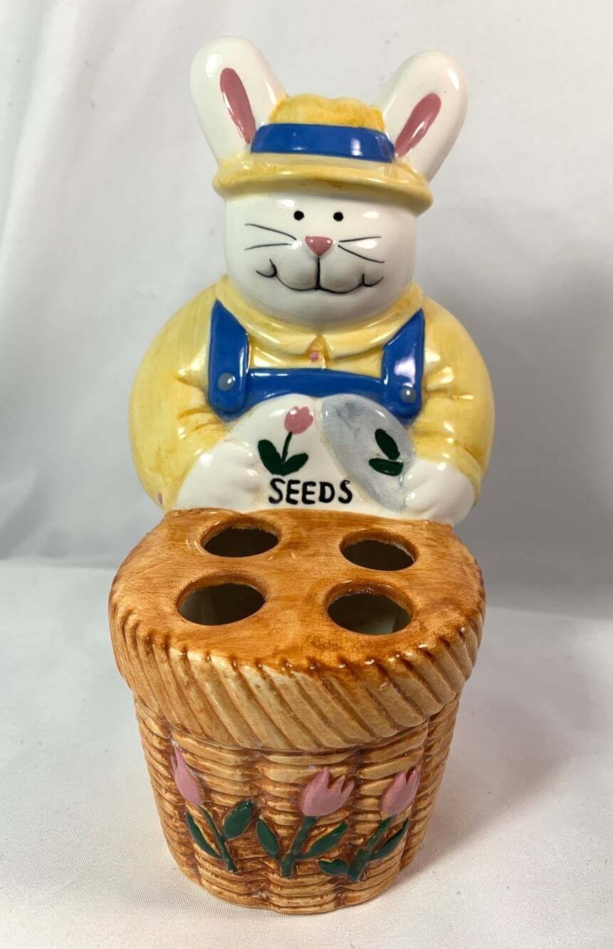 Cocoa Dowley Farmer Bunny Toothbrush holder Easter